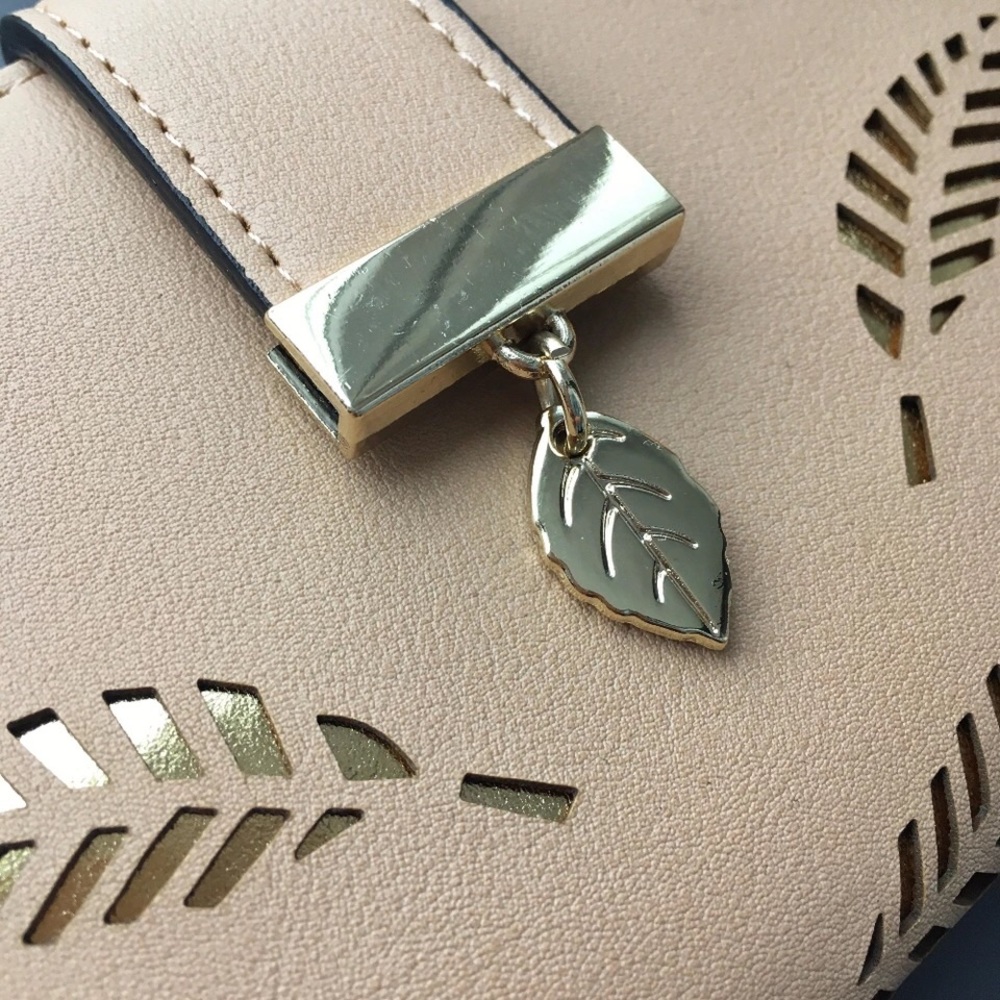 “Love Don’t Pay The Bills, Hunty” - Picture 4 of 8